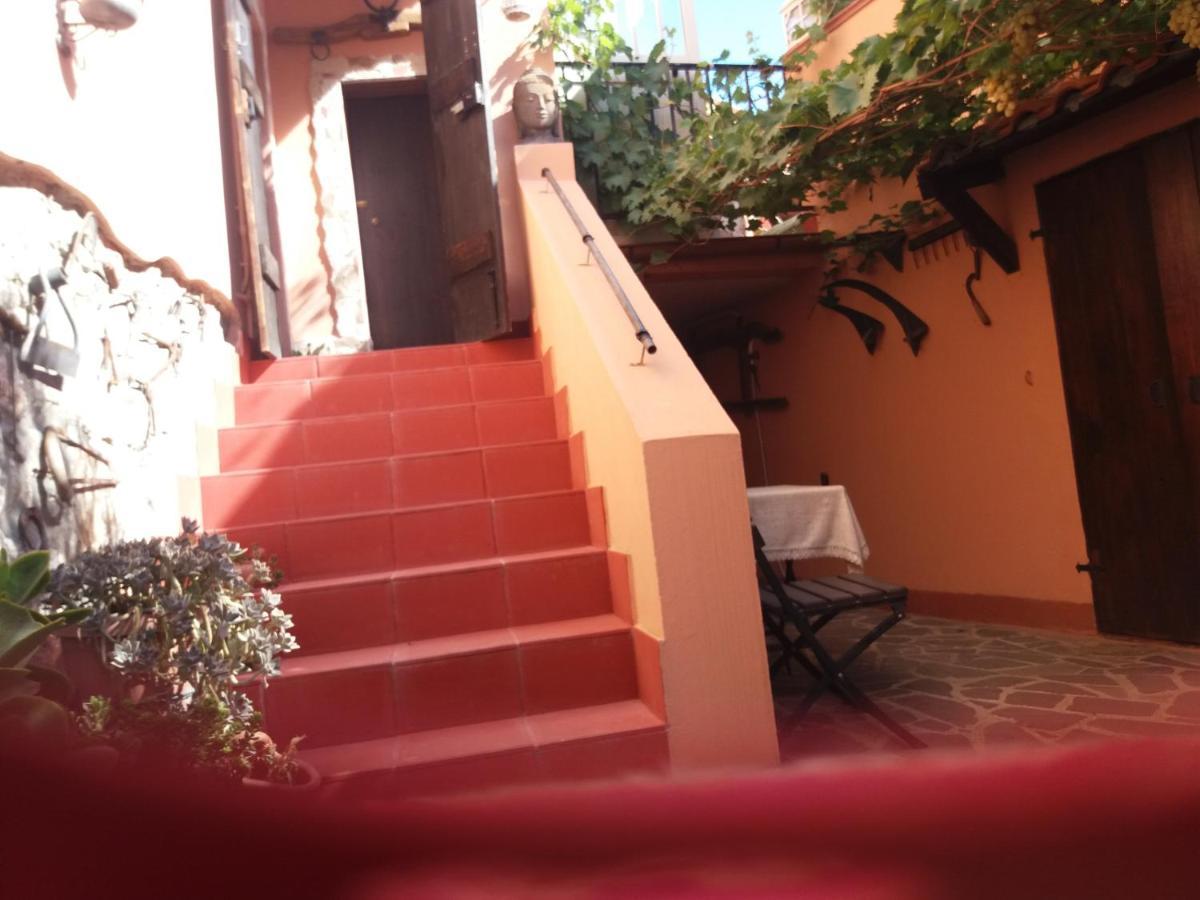 Belli come il Sole Serri Esterno foto