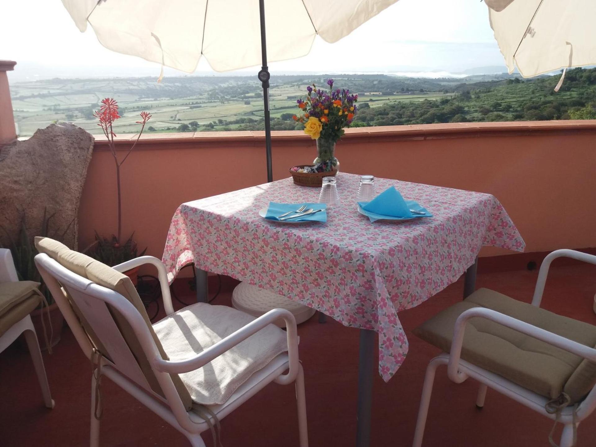 Belli come il Sole Serri Esterno foto